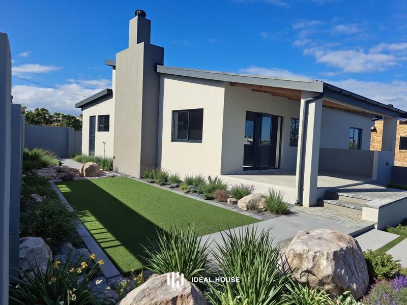 4 Bedroom Property for Sale in Pearly Beach Western Cape